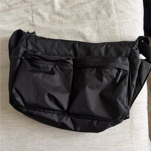UNIQLO Multi pocket Shoulder Bag, Black
